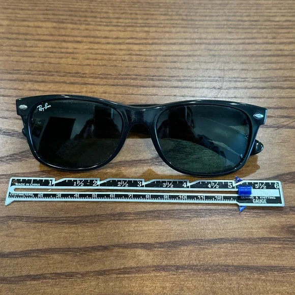 Ray-Ban Classic Black Sunglasses RB2132 - Picture 9 of 10